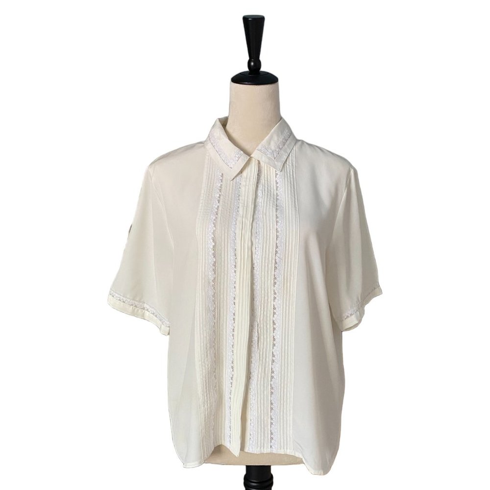 Galinda Wang Romantic Ivory Lace Pleated Front Blouse